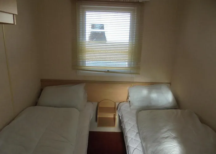 Highfield & Haven : Highfield Arizona:- 8 Berth