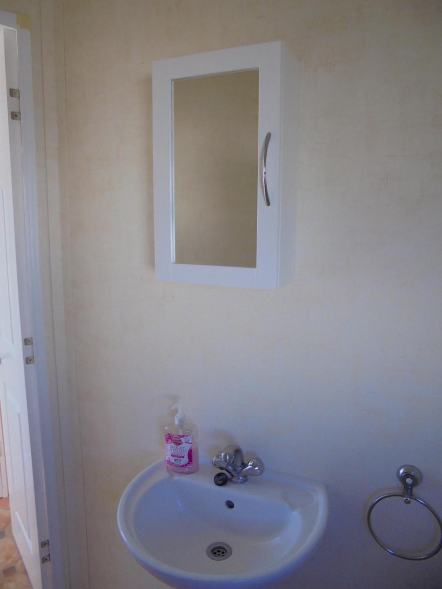 Highfield & Haven : Highfield Arizona:- 8 Berth